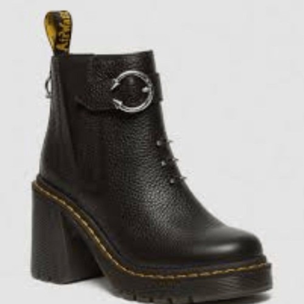 Dr. Martens Chesney Hardware Black Leather Platform High Heel Boots Spiked Ring